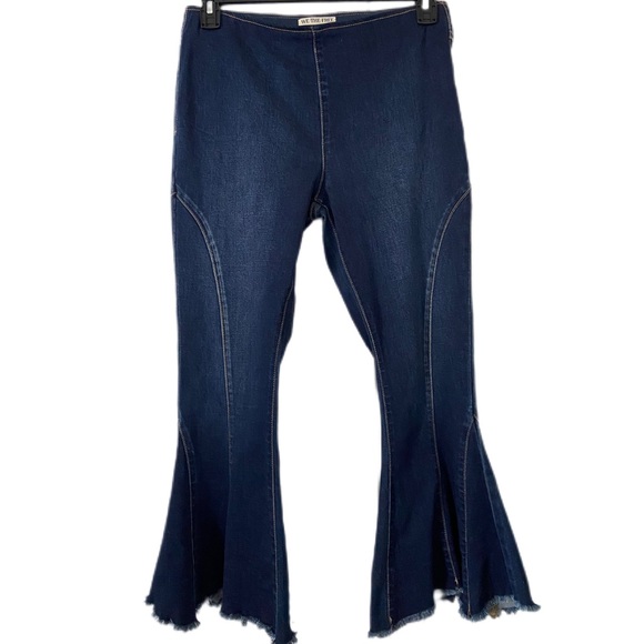 Free People We The Free Curvy Last Dance Low Rise Cropped Flare Jeans Size 30 - Picture 2 of 14